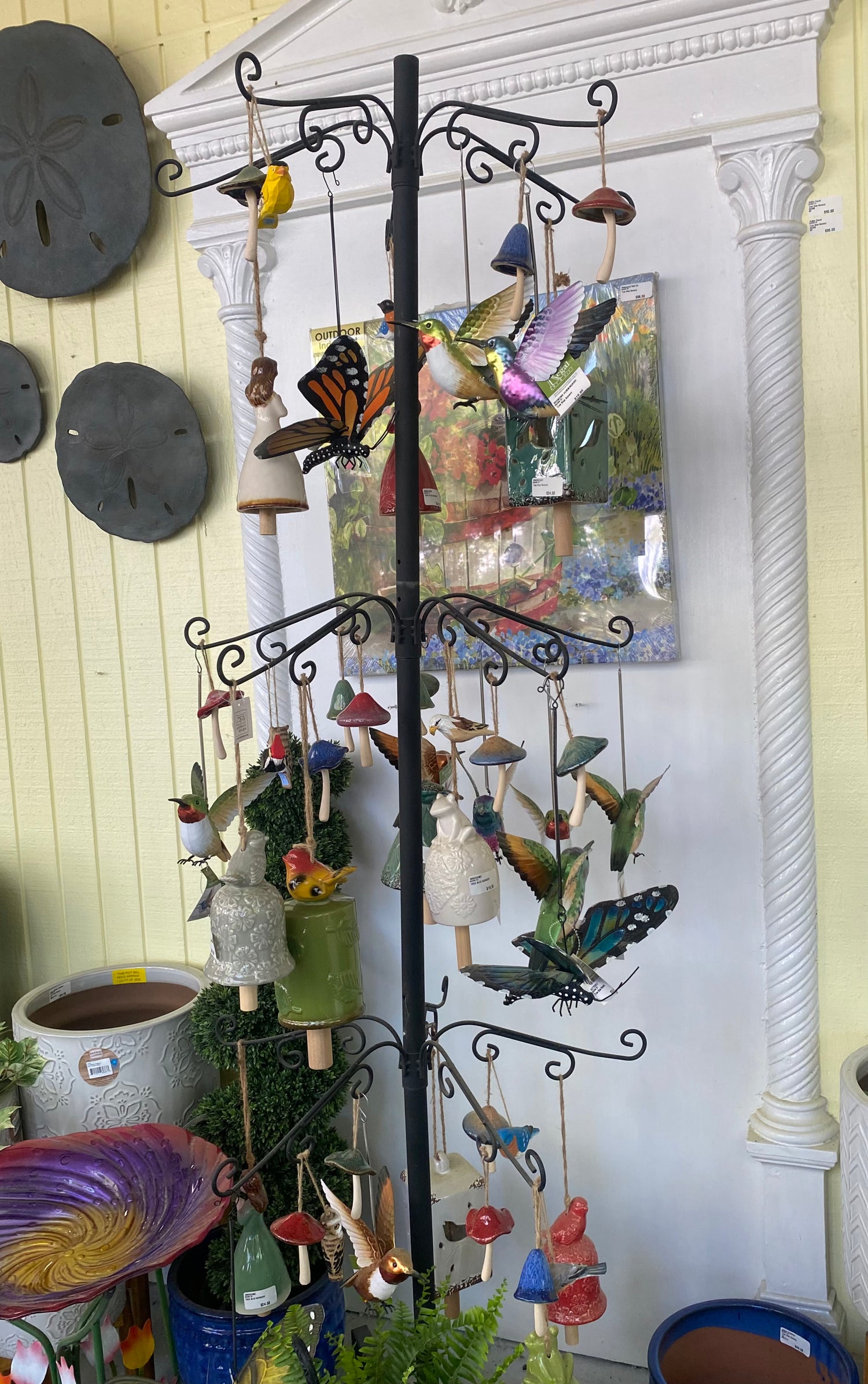 Garden Chimes & Hanging Accents
