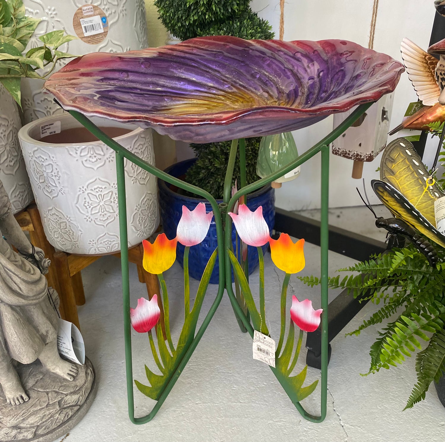 Regal Tulip Birdbath with Decorative Stand