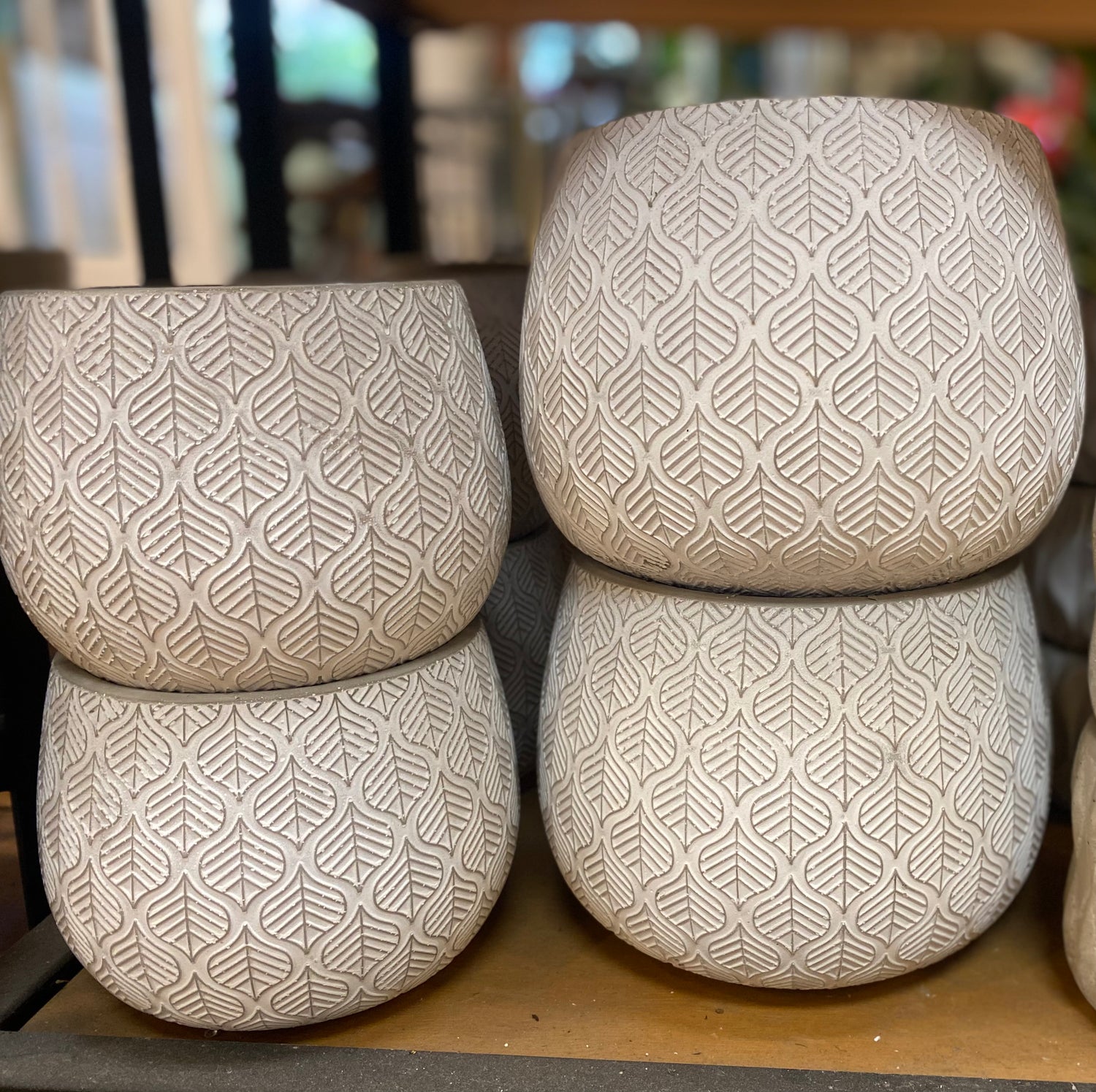 Embossed Leaf Pattern Planters